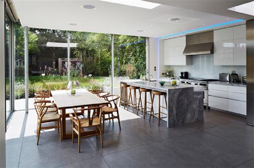Những lí do nên thiết kế nhà bếp không gian mở cho gia đình